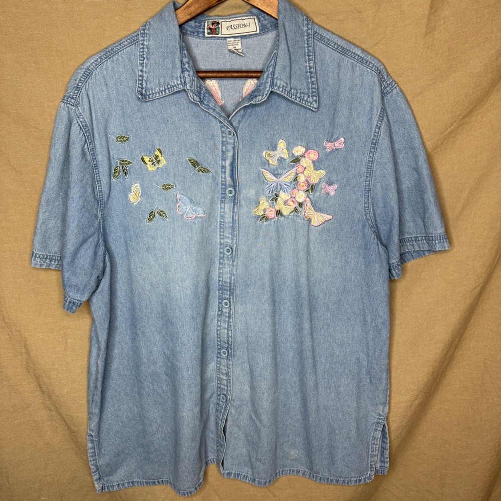Cottagecore XL Light Wash Denim Embroidered Butterfly Floral Shirt Grandmacore